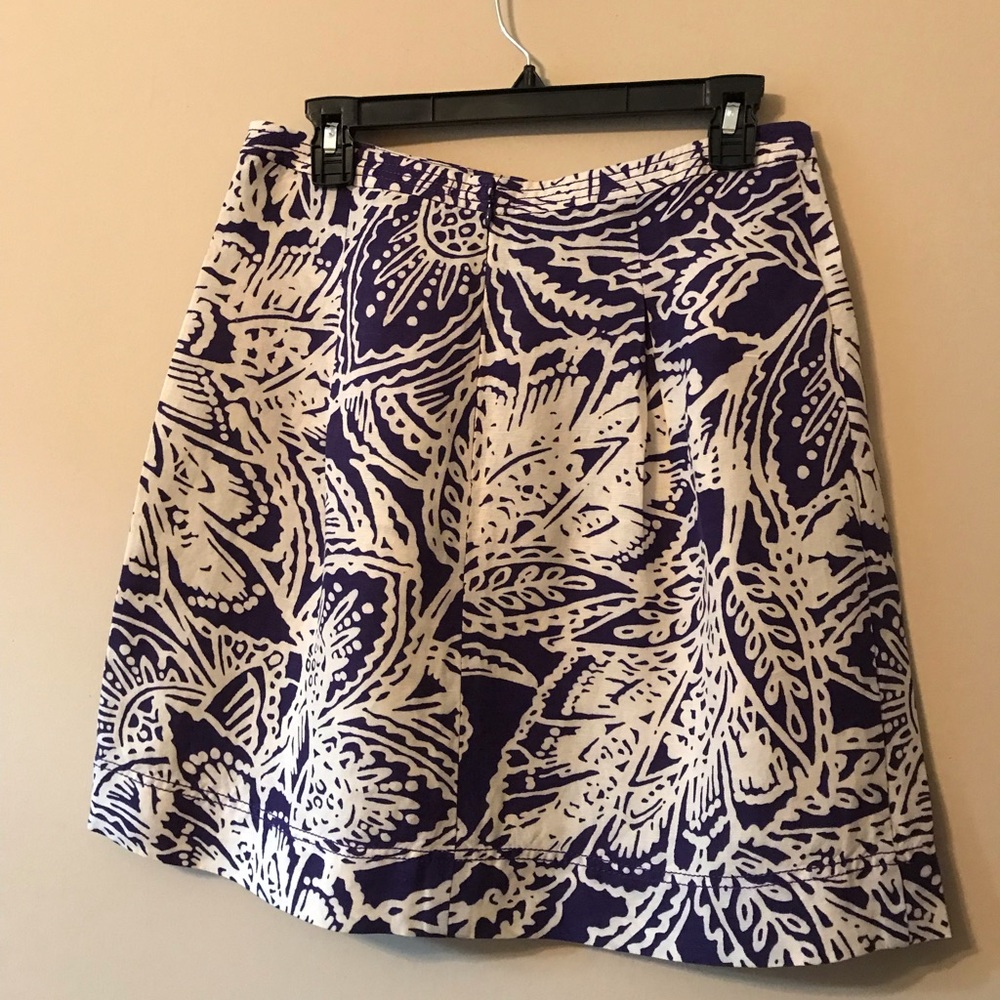 Loft size 4 Mini Skirt white and Purple abstract